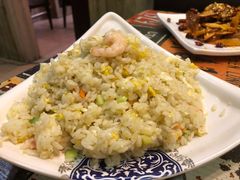 -扒虾小妹儿麻辣海鲜(宏图街店)