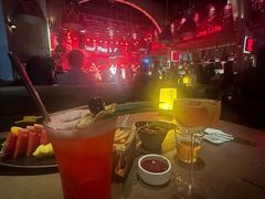 -FOUR PLAY BAR
