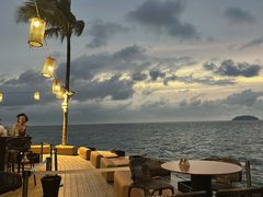 -Sunset Bar(丹绒亚路香格里拉店)