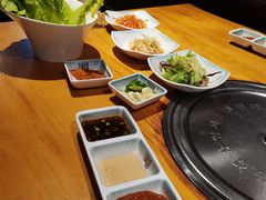 -唯成•韩国炭火烤肉 유성고기