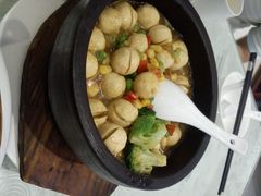 素四喜丸子-慈心素食馆(绳金塔店)