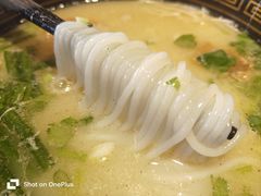 -新世界·过桥米线宴