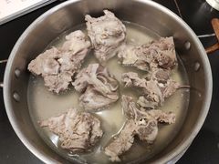 殷式养生清汤羊蝎子-殷式·私房烧烤·羊蝎子火锅(什刹海店)