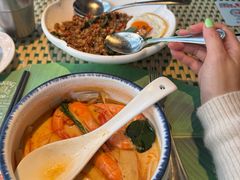 -瑞虹新天地月亮湾