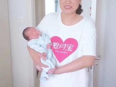 -爱月宝月嫂育儿嫂母婴