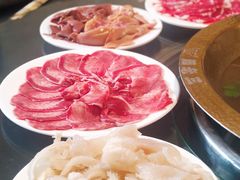 -周老三跷脚牛肉·全牛火锅(非遗传承店)