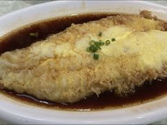 油淋巴沙鱼-良师门滨海人家·海鲜·家常菜(滨海城店)