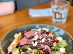 烤牛排蔬菜混合沙拉-The Diner X餐厅(青岛万象城店)