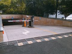 -杭州国家高新技术产业开发区（滨江）办事服务大厅停车场