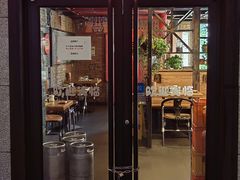门面-管氏翅吧(中关村店)