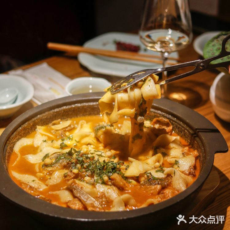 成都探店 | [糖果]法式装修风格黑珍珠川菜，约会首选地~