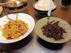 -红鼎豆捞·非遗鲍皇汤火锅(宝丰路店)