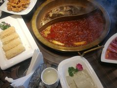 -小天鹅火锅·一线江景洪鼎旗舰店(洪崖洞店)
