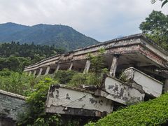 -四川汶川特大地震漩口中学遗址