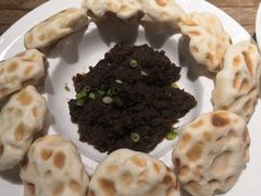 鲅鱼酱配石头饼-聚缘堂·海鲜私房菜(松岭路店)