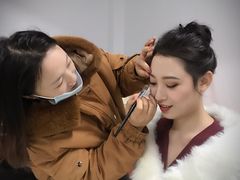 -金夫人化妆摄影职业培训学校