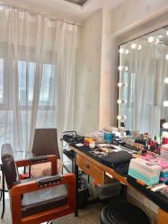 -红馆妆造(中央大街店)