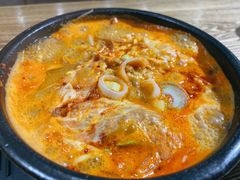 辣牛肉汤-吴草鸡爪오초닭발韩食堂(融恒盈嘉中心店)
