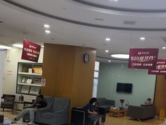 -雅悦齿科(顾村公园店)
