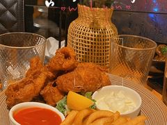 香炸鸡翅配薯条-Money Shops(愚园路店)