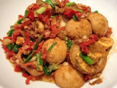 -阿瓦山寨·湘菜现炒·剁椒鱼头王(咸阳总店)