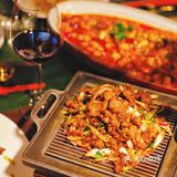 葱爆滩羊肉好吃停不下来！还有传统秘制土猪肘子卷饼