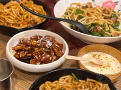 黑椒炒乌冬面-锅儿挑面馆
