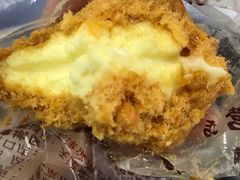 蟹黄风味小贝-鲍师傅糕点(江苏路店)