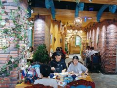 -米德维奇俄式西餐厅(西六道街店)