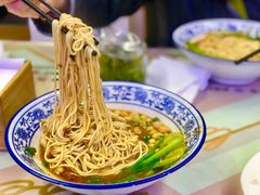 -渝之汇牛肉豌杂面