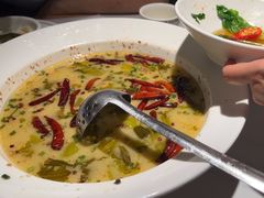 -江渔儿酸菜鱼(万科东荟城店)
