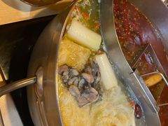 鸳鸯汤底-野妹火锅(龙岗店)