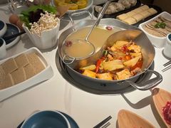-左庭右院鲜牛肉火锅(金山万达店)