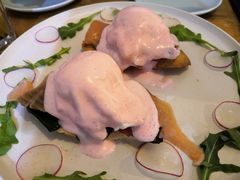 粉粉的班尼迪克蛋-CHILLAX轻乐时(侨建·Hi City店)