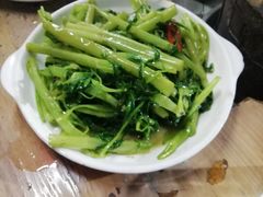 蒜蓉通心菜-雄伟美食(高沙中街店)