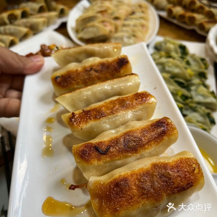 口口虾仁🍤！今儿吃个（二环锅贴）天花板！