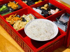 -勺子米线·云南传统小吃市集(四方街店)