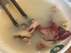 -老天桥酱肉烧饼夹肘子(天桥店)