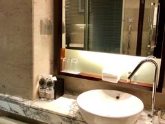 -上海龙之梦万丽酒店