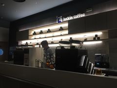 -瑞幸咖啡(宝华国际广场店)