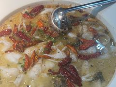 -鱼亨小鲜酸菜鱼(大信店)
