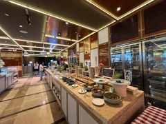 -大中华希尔顿酒店-念自助餐·嗨啤·小龙虾