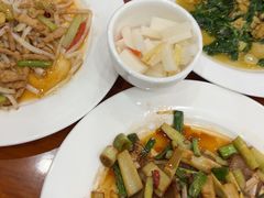 -漁耕小厨农家院(武当山店)