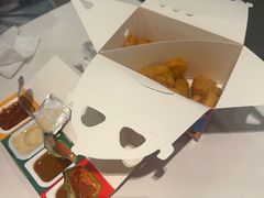 -麦当劳(上海虹桥站30B检票口楼上)