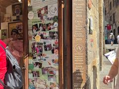 -Gelateria Dondoli