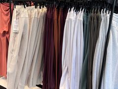 -lululemon(比斯特购物村店)