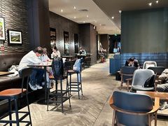 -星巴克臻选(南京金茂览秀城店)