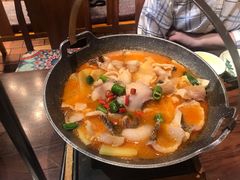 -老滇山寨•云南特色菜•地方菜•民族风情歌舞表演(金碧店)