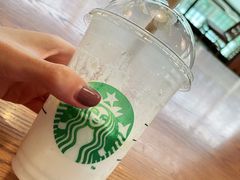 -星巴克臻选(成都环球乐天店)