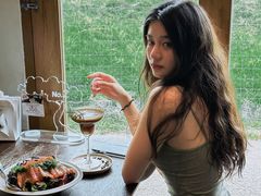 -Chom Cafe and Restaurant